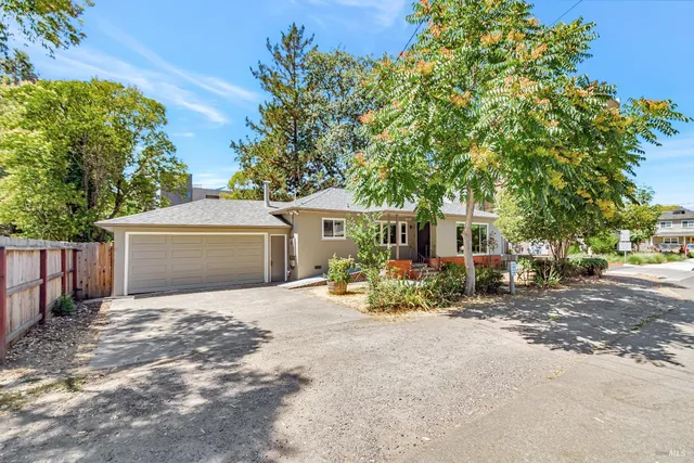 $579,000 | 209 Decoe Street, Santa Rosa, CA 95401