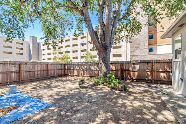 $589,999 | 209 Decoe Street, Santa Rosa, CA 95401