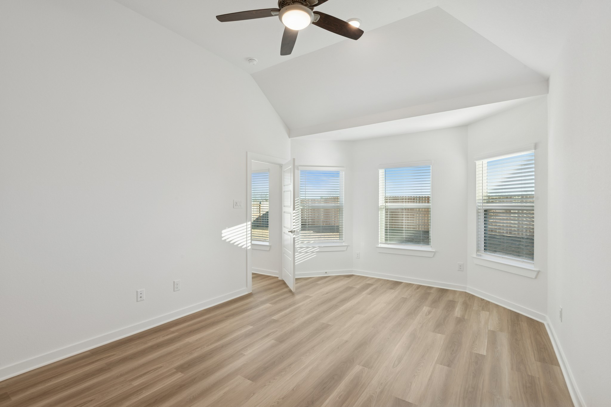 32107 Morning Luster Court Fulshear, TX 77441 - Photo 6 of 41