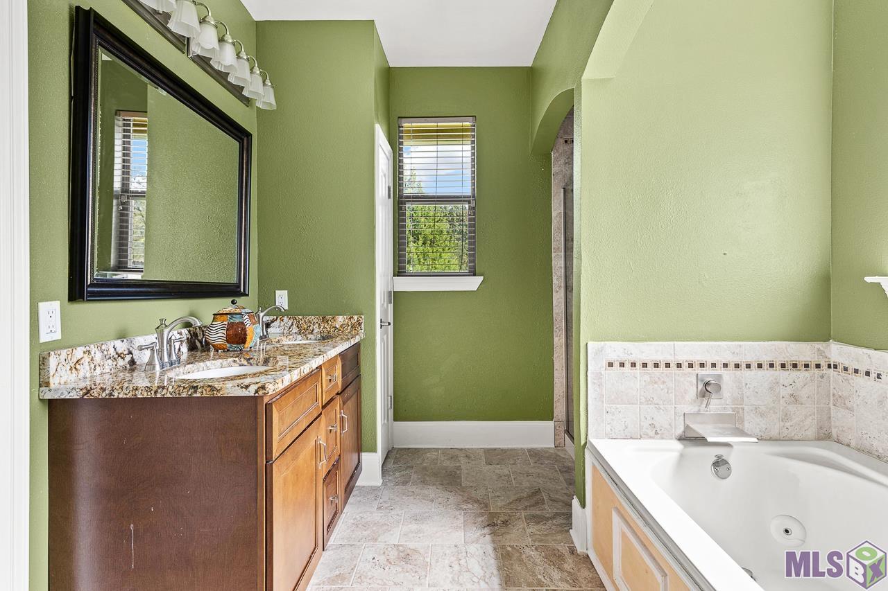 12221 Hampton Village Avenue Baton Rouge, LA 70818 - Photo 12 of 23