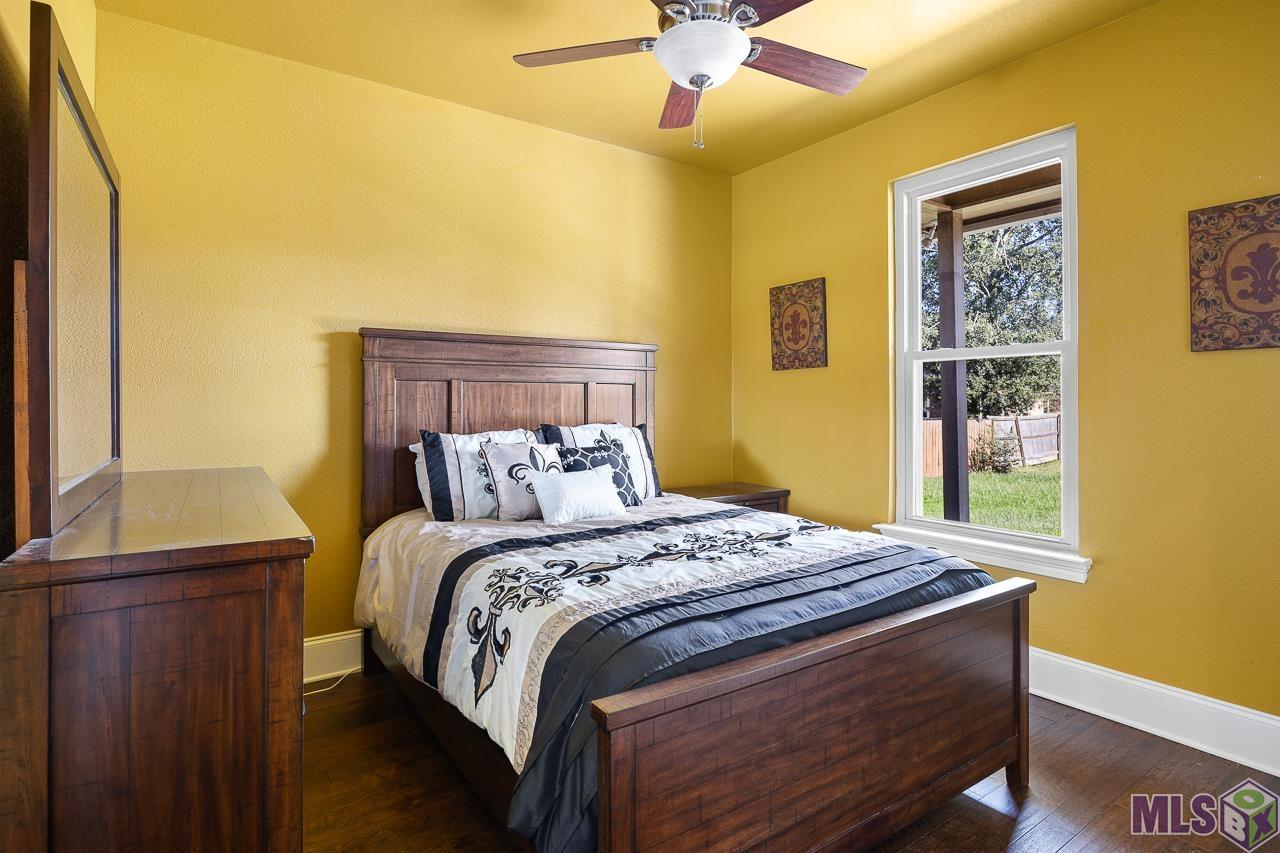 12221 Hampton Village Avenue Baton Rouge, LA 70818 - Photo 17 of 23