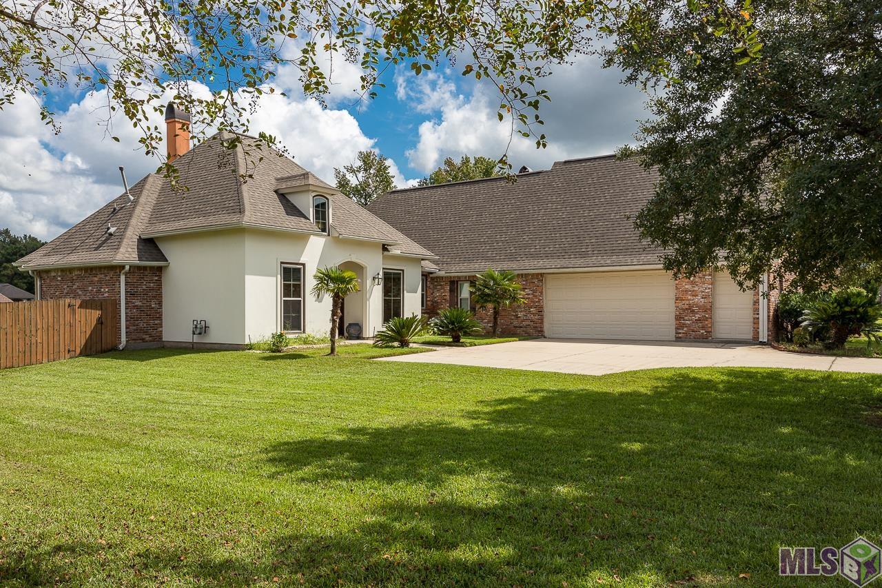 12221 Hampton Village Avenue Baton Rouge, LA 70818 - Photo 2 of 23