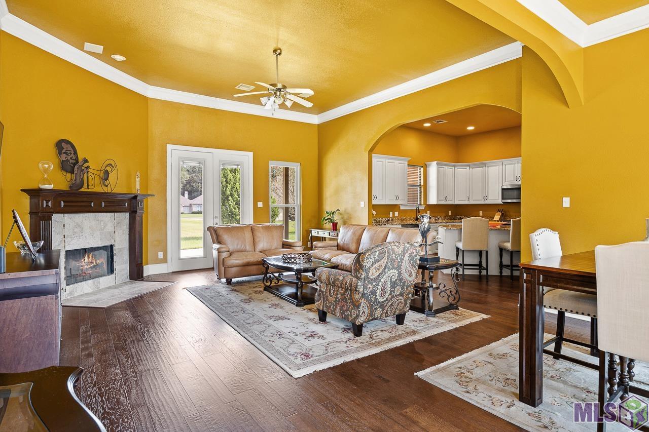 12221 Hampton Village Avenue Baton Rouge, LA 70818 - Photo 3 of 23