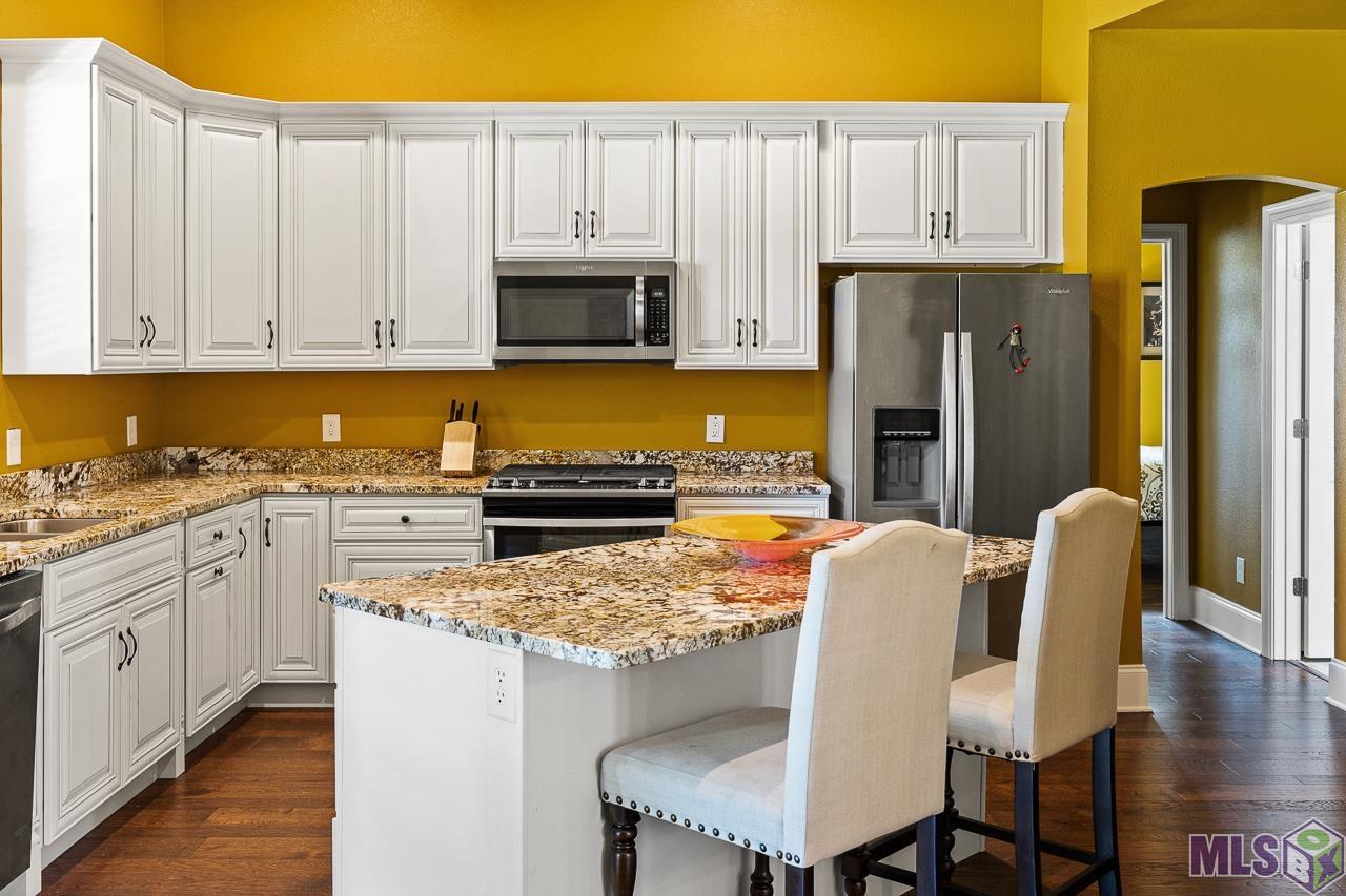 12221 Hampton Village Avenue Baton Rouge, LA 70818 - Photo 8 of 23