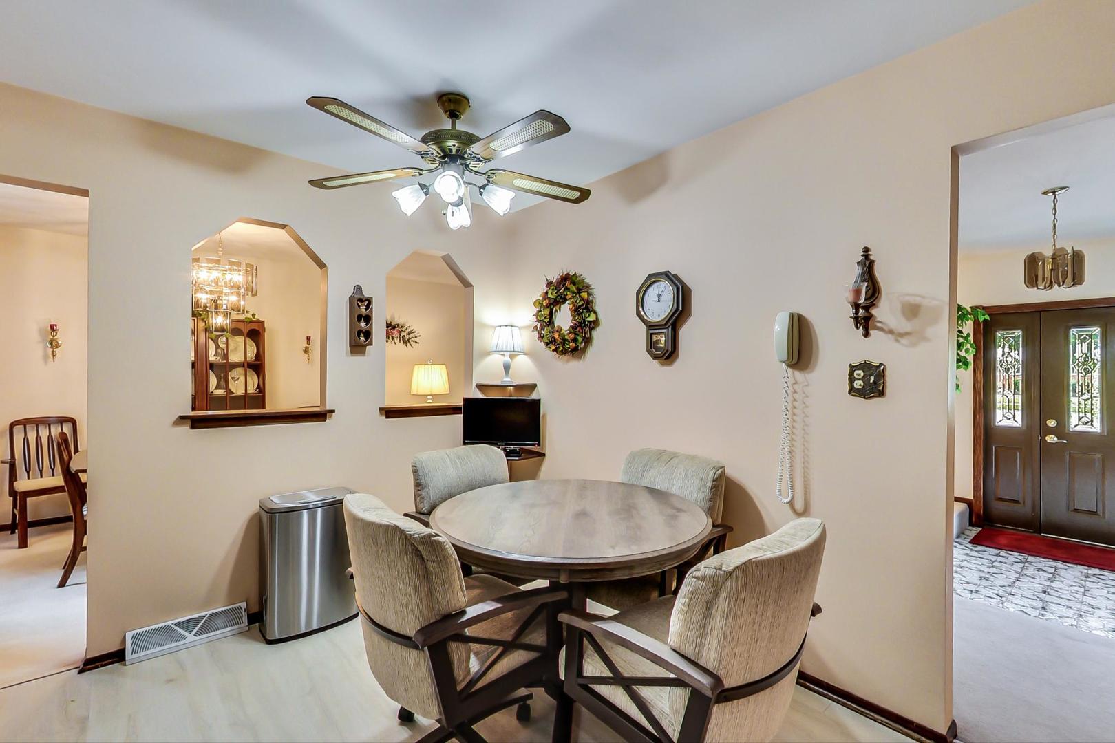 973 North Mill Road Addison, IL 60101 - Photo 11 of 37