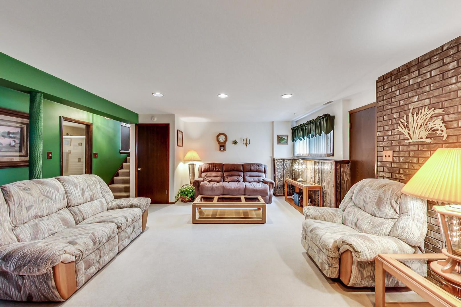 973 North Mill Road Addison, IL 60101 - Photo 24 of 37