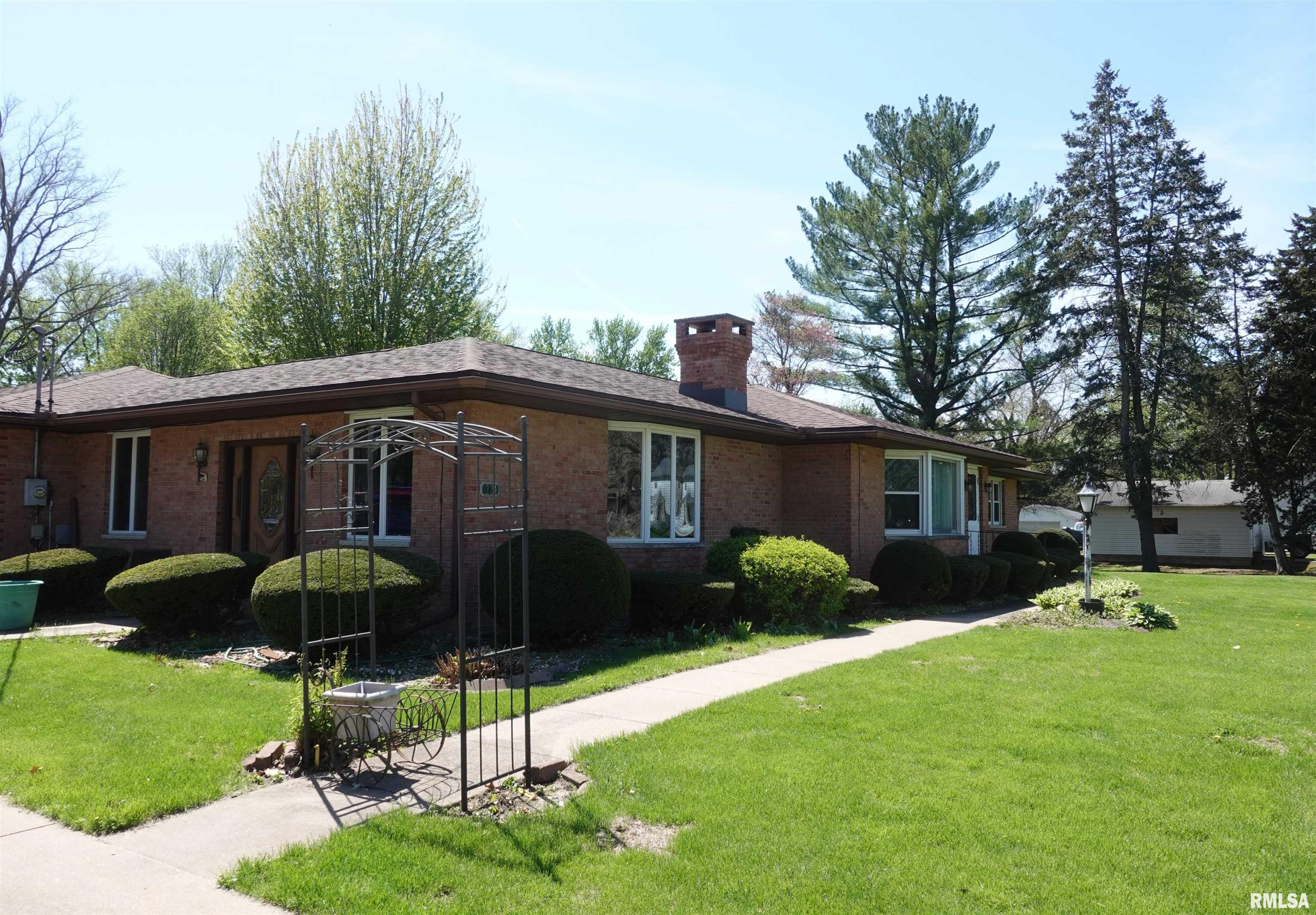 224 East Victoria Street Wataga, IL 61488 - Photo 8 of 40