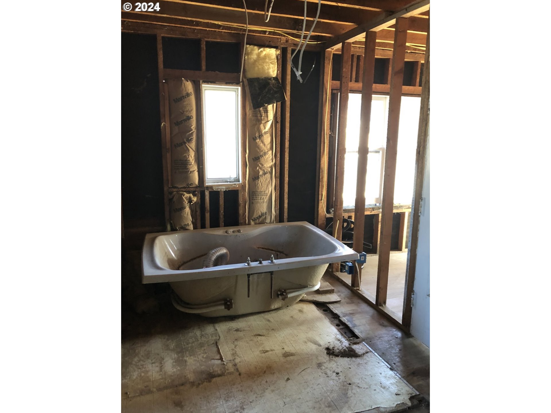 176 North Street Vernonia, OR 97064 - Photo 13 of 19 a living room with a couch and a table