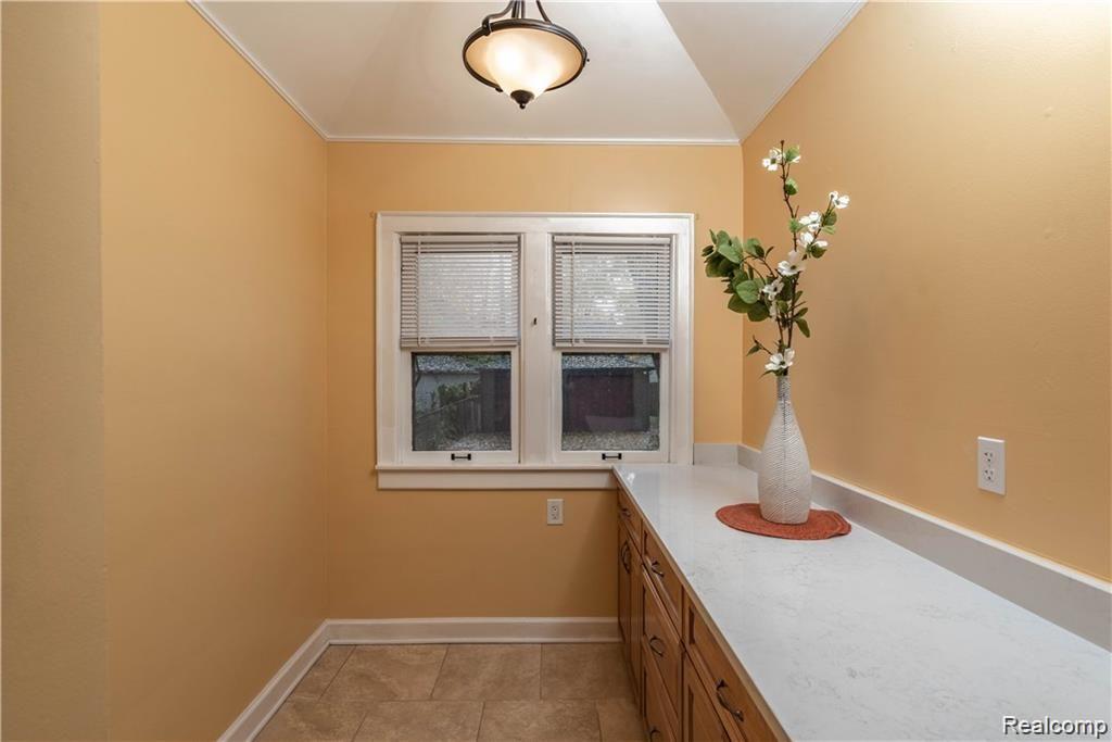 5793 Grayton Street Detroit, MI 48224 - Photo 14 of 32