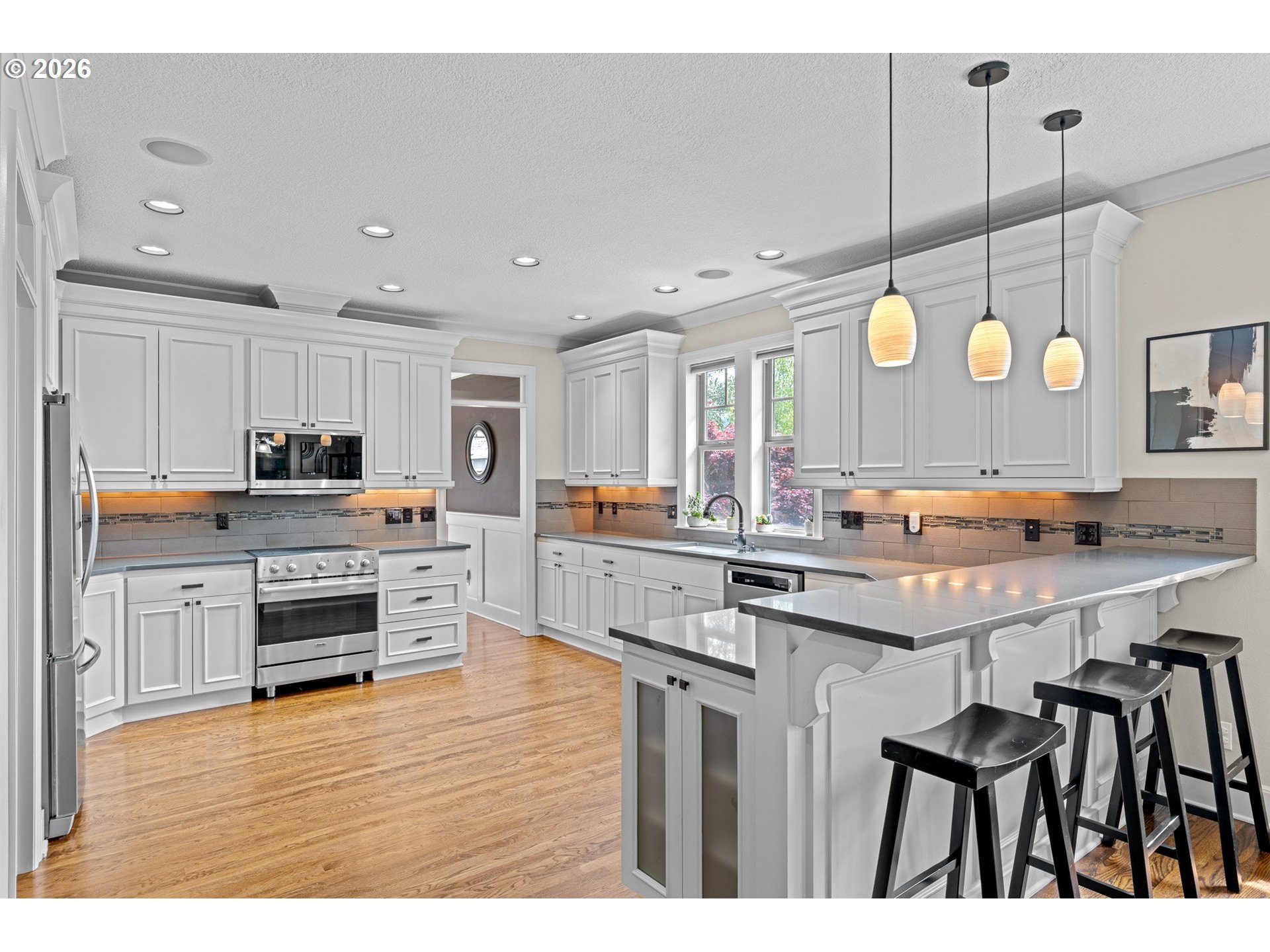 2105 Northwest Mill Pond Road Portland, OR 97229 - Photo 12 of 48 Kitchen