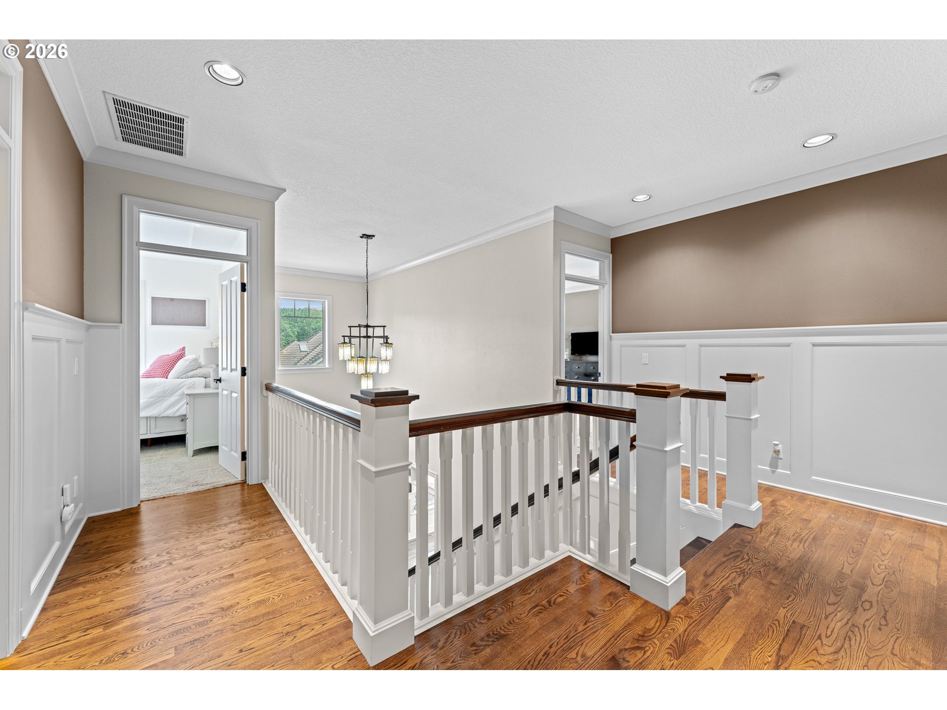 2105 Northwest Mill Pond Road Portland, OR 97229 - Photo 25 of 48 Hallway