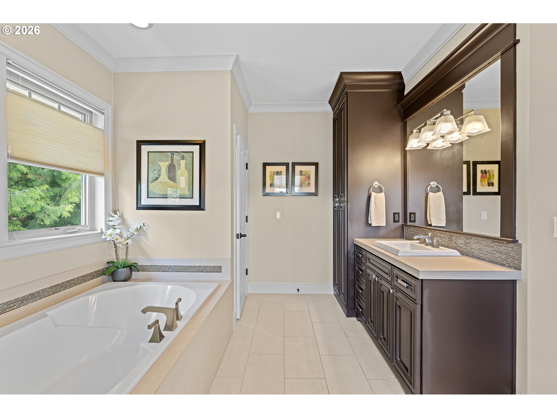 2105 Northwest Mill Pond Road Portland, OR 97229 - Photo 32 of 48 Owner's Suite Bathroom