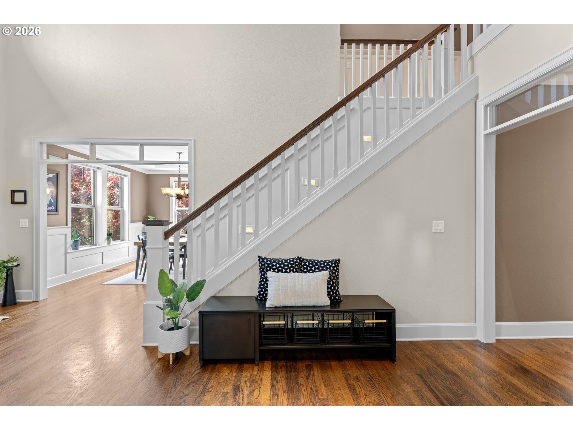 2105 Northwest Mill Pond Road Portland, OR 97229 - Photo 7 of 48 Entrance/Foyer