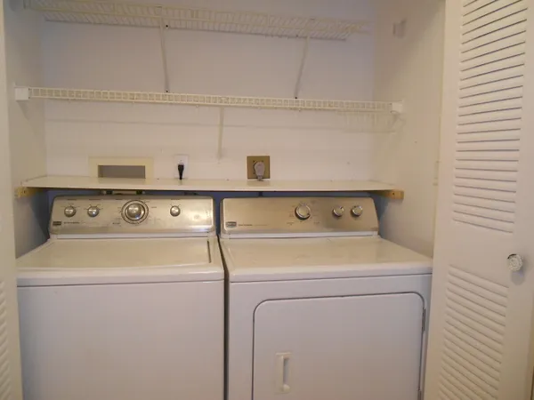 $2,600 | 300 Scotia Drive, Unit 203, Hypoluxo, FL 33462