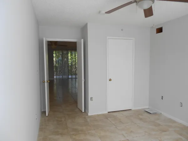 $2,600 | 300 Scotia Drive, Unit 203, Hypoluxo, FL 33462
