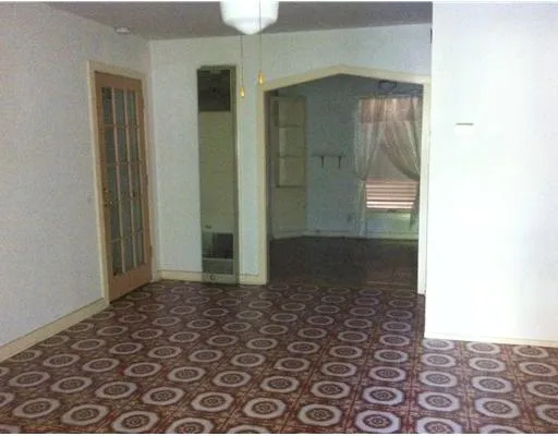 en empty room with window