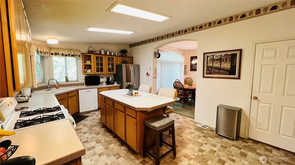 $579,000 | 7010 West Dahl Road, Deer Park, WA 99006