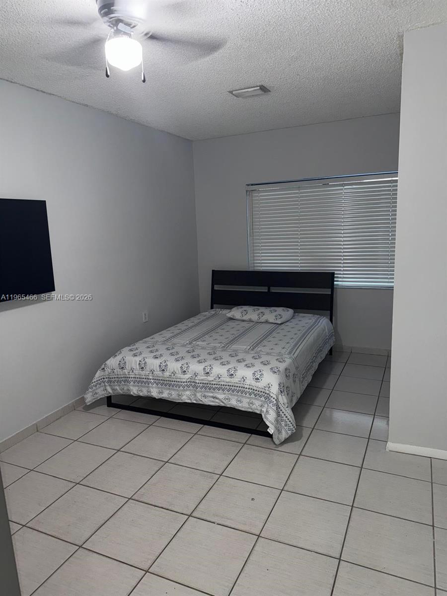 13142 Southwest 5th Street Miami, FL 33184 - Photo 4 of 10
