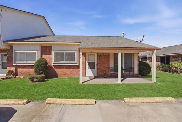 $110,000 | 3326 Burke Road, Unit 67, Pasadena, TX 77504