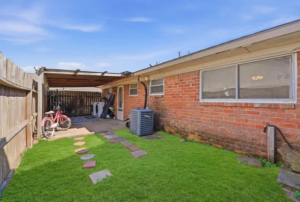 $110,000 | 3326 Burke Road, Unit 67, Pasadena, TX 77504