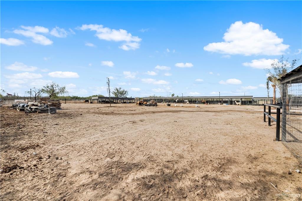 5501 Mile 8 1/2 Road Edinburg, TX 78541 - Photo 25 of 36 View of yard