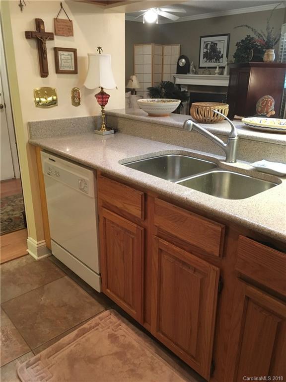 5011 Sharon Road, Unit I Charlotte, NC 28210 - Photo 8 of 25 Gallery Image 8