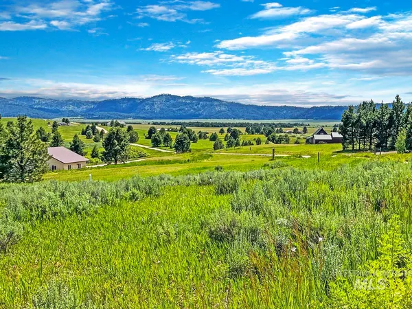 $174,900 | 10342 Gamann Drive, Cascade, ID 83611