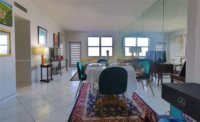 $620,000 | 9225 Collins Avenue, Unit PHC, Surfside, FL 33154