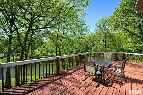 $499,900 | 119 Birch Court, Dahinda, IL 61428