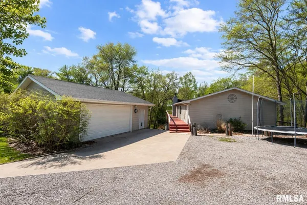 $499,900 | 119 Birch Court, Dahinda, IL 61428