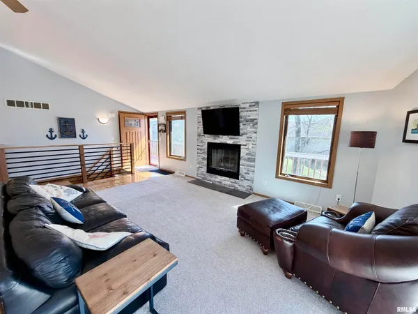 $499,900 | 119 Birch Court, Dahinda, IL 61428