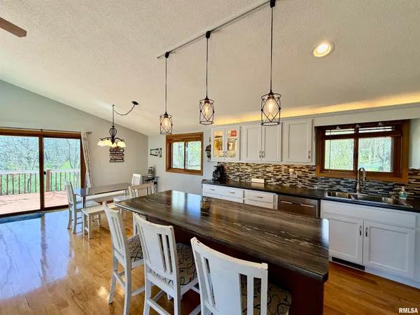 $499,900 | 119 Birch Court, Dahinda, IL 61428