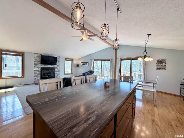 $499,900 | 119 Birch Court, Dahinda, IL 61428