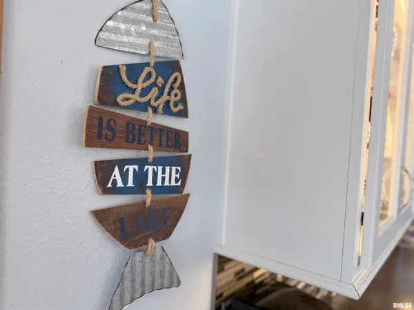 $499,900 | 119 Birch Court, Dahinda, IL 61428