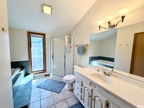 $499,900 | 119 Birch Court, Dahinda, IL 61428