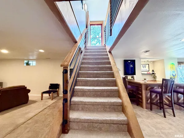 $499,900 | 119 Birch Court, Dahinda, IL 61428