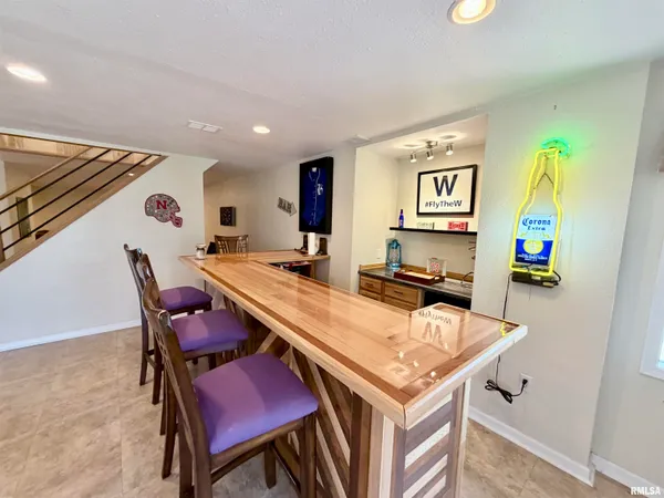 $499,900 | 119 Birch Court, Dahinda, IL 61428