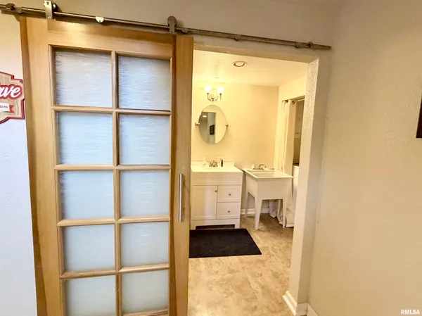 $499,900 | 119 Birch Court, Dahinda, IL 61428