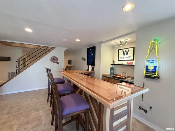 $499,900 | 119 Birch Court, Dahinda, IL 61428