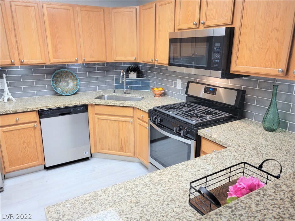 9580 West Reno Avenue, Unit 138 Las Vegas, NV 89148 - Photo 3 of 35