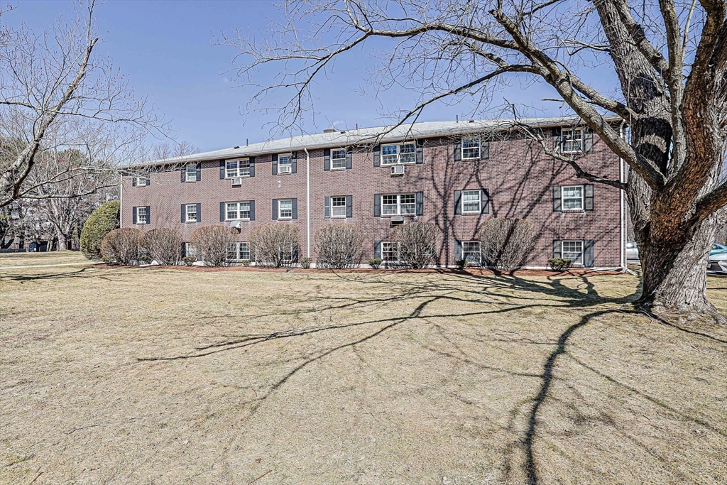 96 Richardson Road, Unit B28 Chelmsford, MA 01863 - Photo 23 of 25