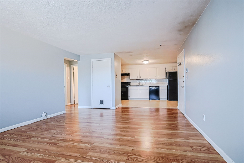 96 Richardson Road, Unit B28 Chelmsford, MA 01863 - Photo 5 of 25