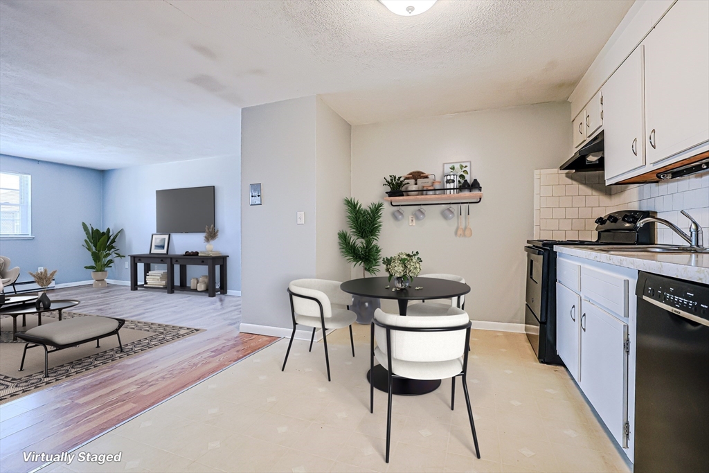 96 Richardson Road, Unit B28 Chelmsford, MA 01863 - Photo 7 of 25