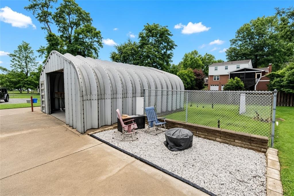 557 Beatty Road Monroeville, PA 15146 - Photo 4 of 24 Gallery Image 4