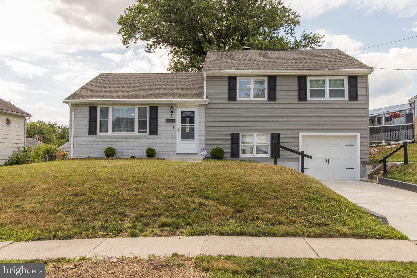 8 Russell Road New Castle, DE 19720 - Photo 1 of 32 Gallery Image 1