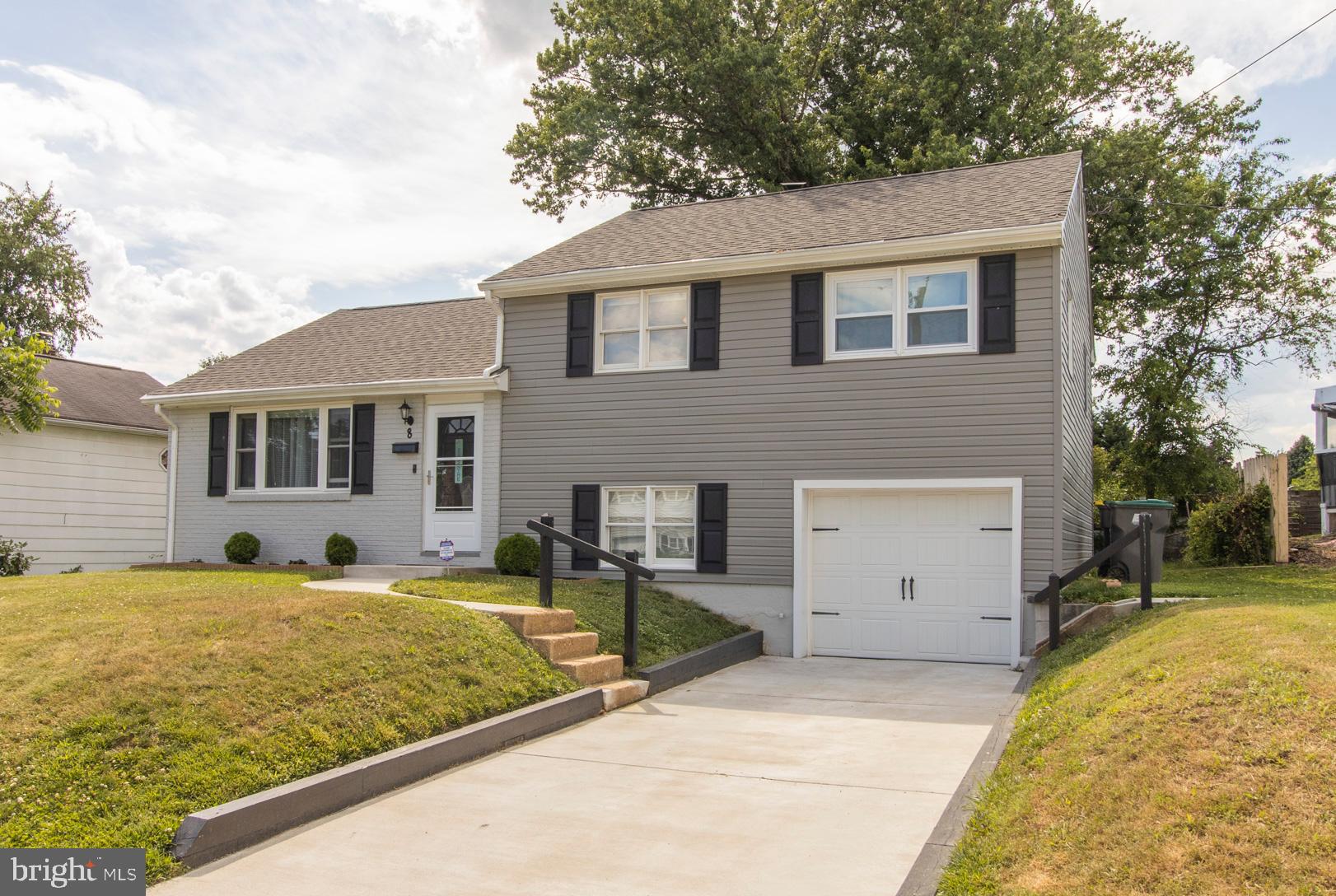 8 Russell Road New Castle, DE 19720 - Photo 2 of 32 Gallery Image 2