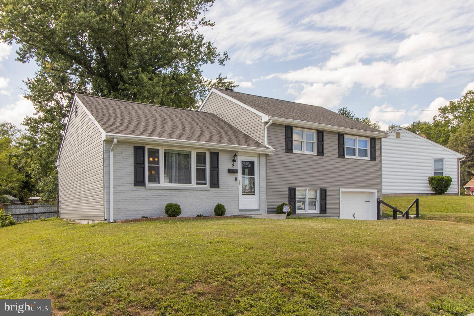 8 Russell Road New Castle, DE 19720 - Photo 3 of 32 Gallery Image 3