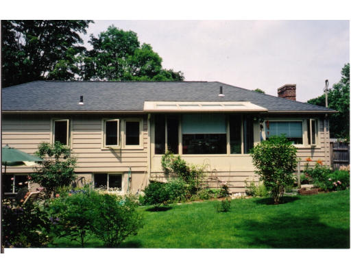 40 Chippewa Road Worcester, MA 01602 - Photo 2 of 7 a front view of a house with a yard