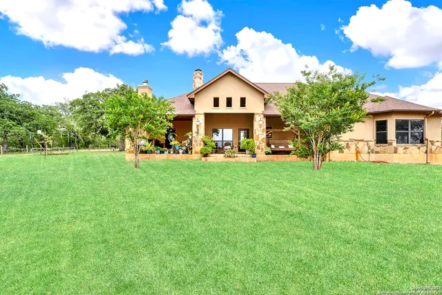 a view of a lobby with a patio