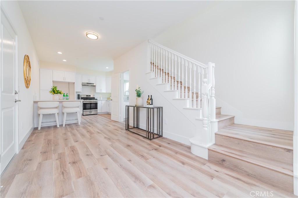 11237 Gladhill Road, Unit 8 Whittier, CA 90604 - Photo 8 of 27